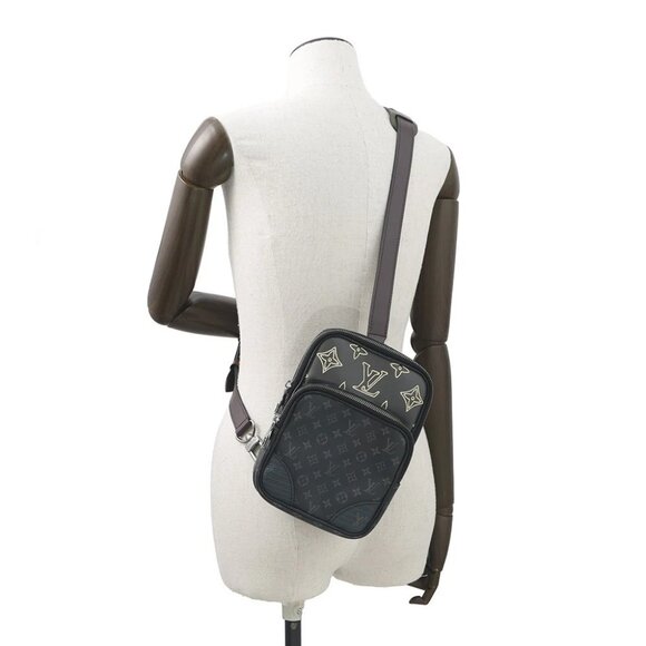 LOUIS VUITTON Amazon sling bag Monogram Eclipse Noir M45439 - Picture 9 of 15